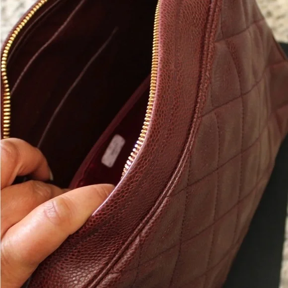 💫NEVER USED💫*RARE* CHANEL Burgundy Quilted Caviar Camera Crossbody Bag 24k GPH⚜️ - Picture 5 of 14
